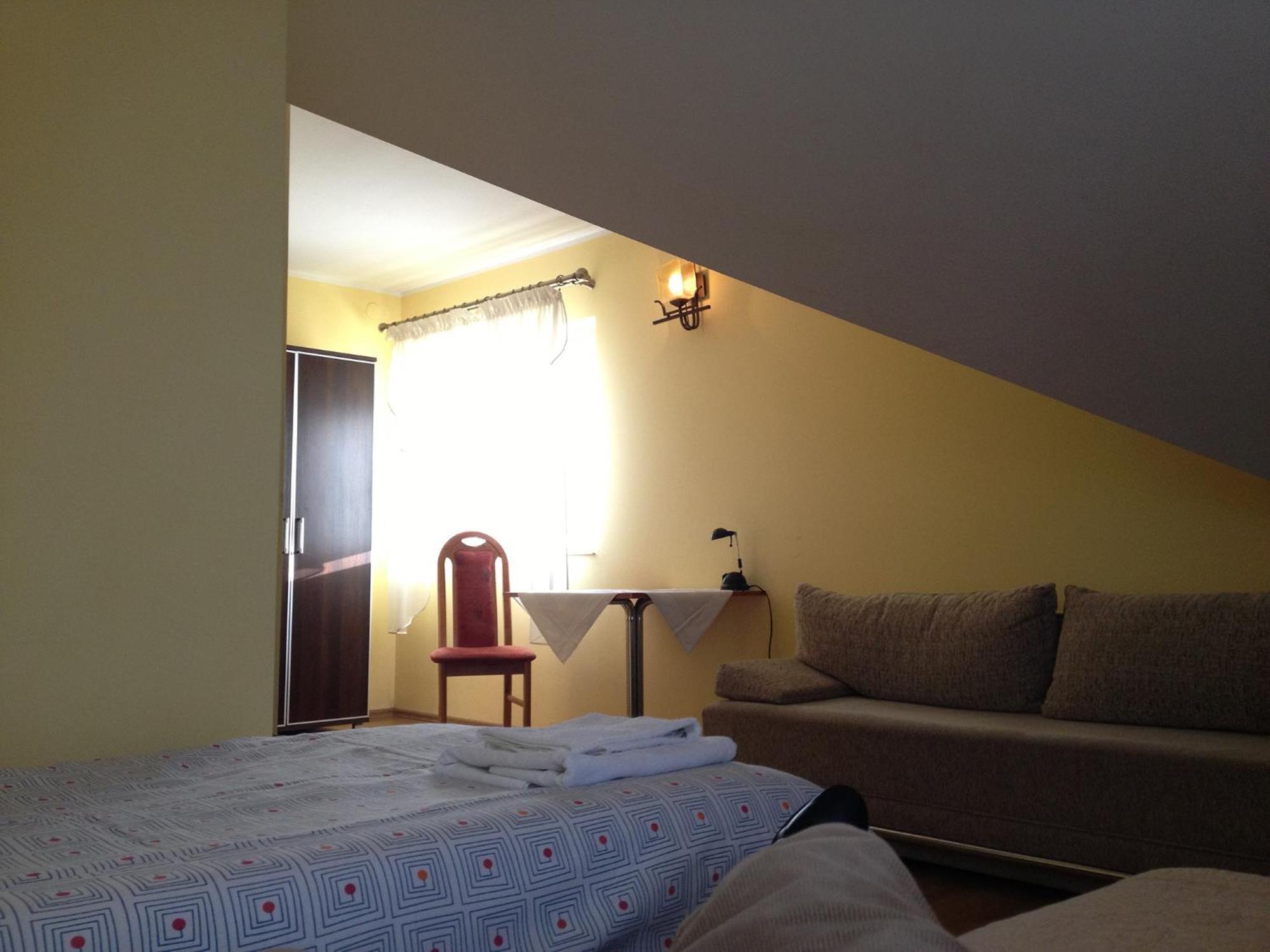 Laura Bed & Breakfast Bełchatów Rom bilde